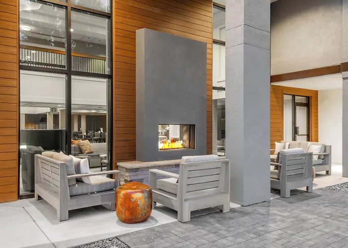 Courtyard By Marriott Reno