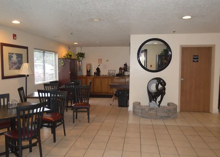 American Elite Inn