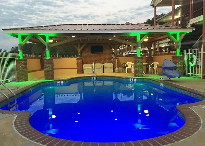 Star Plus Inn & Suites