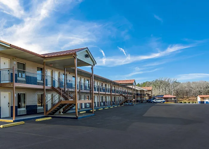 Star Plus Inn & Suites
