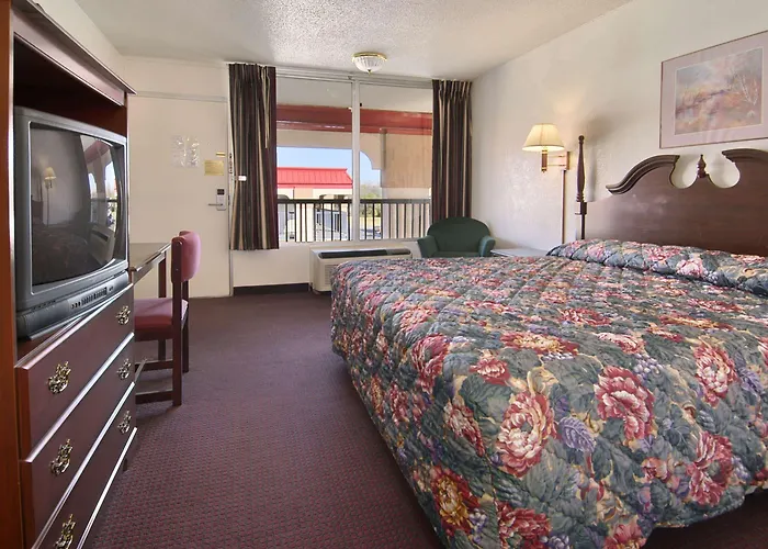 Super 8 By Wyndham Oklahoma Fairgrounds