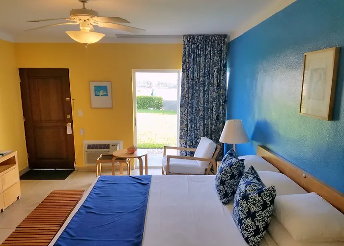 Flamingo Bay Hotel & Marina