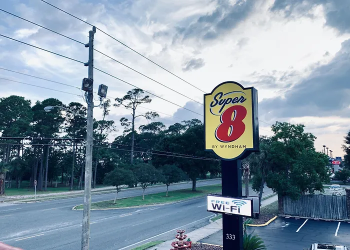 Super 8 By Wyndham Ft Walton Beach