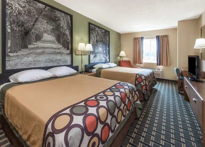 Super 8 By Wyndham Greenville