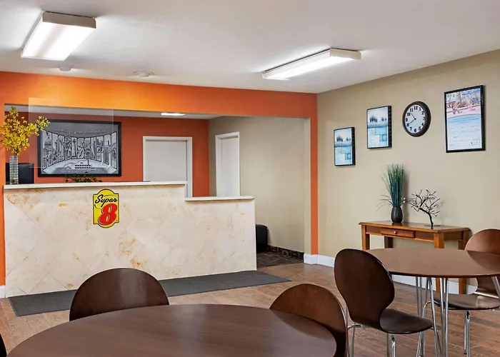 Super 8 By Wyndham Brookhaven