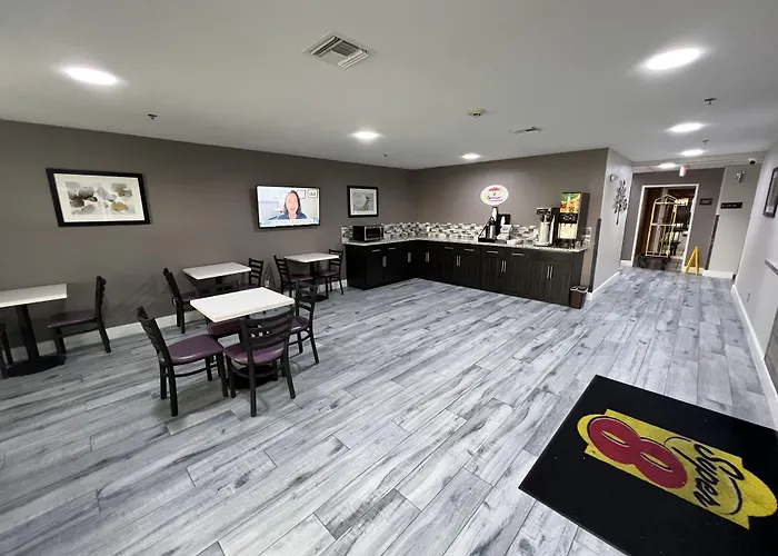 Super 8 By Wyndham Lake Charles/Sulphur