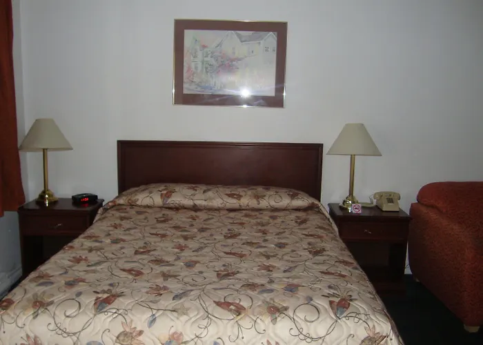 Royal Napanee Inn