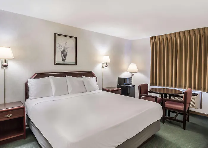 Americas Best Value Inn-Wenona