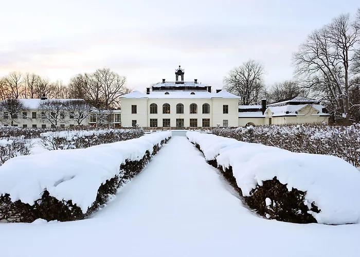 Naesby Slott