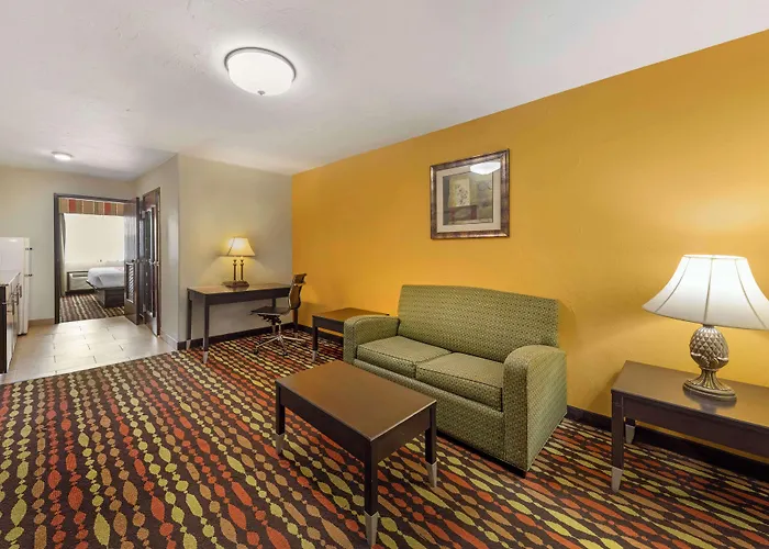 Best Western Greentree Inn&Suites