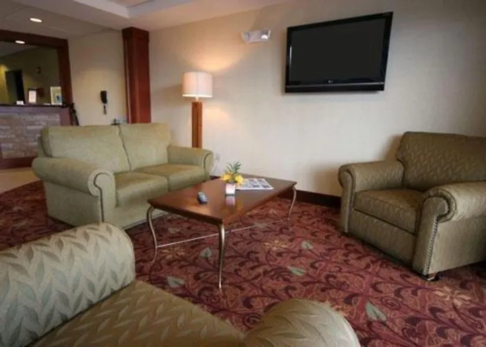 Comfort Inn & Suites Saratoga Springs