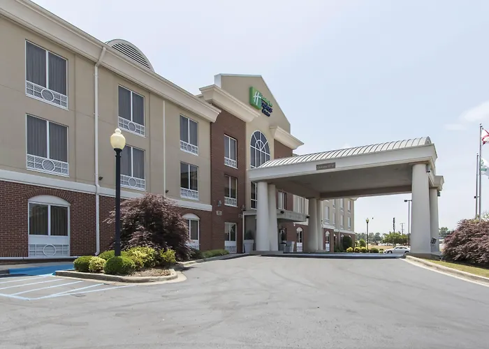 Holiday Inn Express & Suites Cullman By Ihg