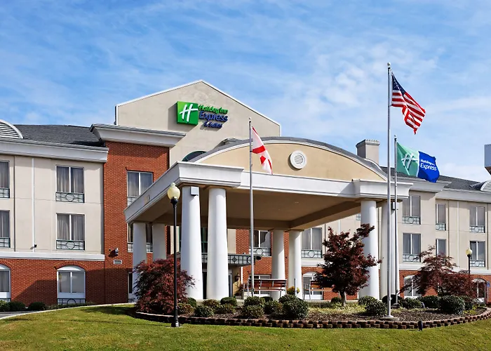 Holiday Inn Express & Suites Cullman By Ihg