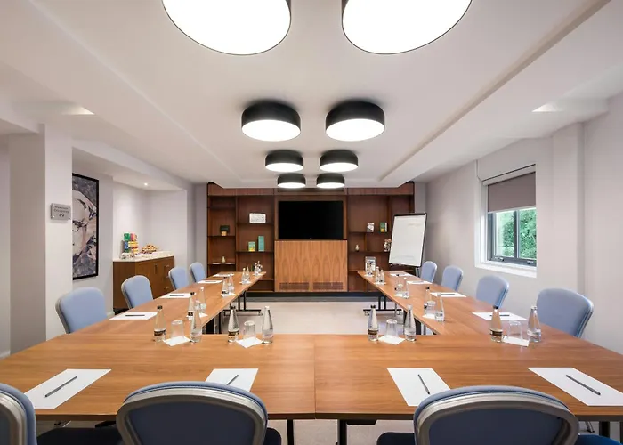 Courtyard By Marriott Glasgow Airport