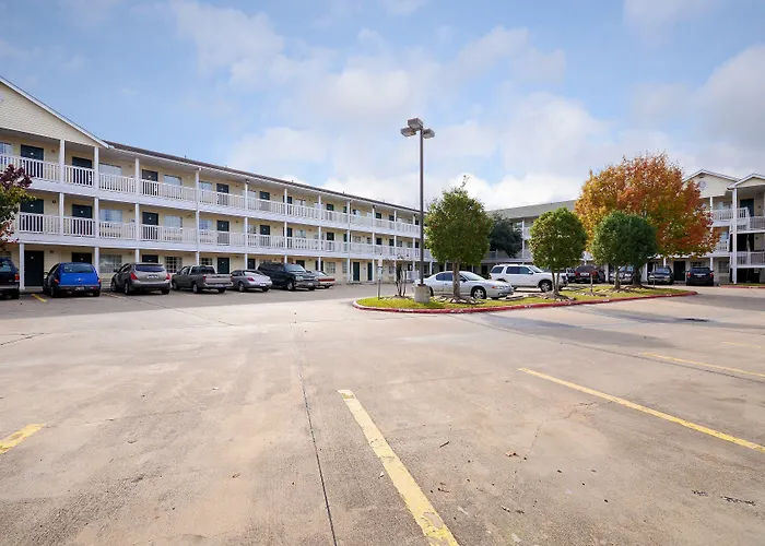Intown Suites Extended Stay Select Houston Tx - Stafford