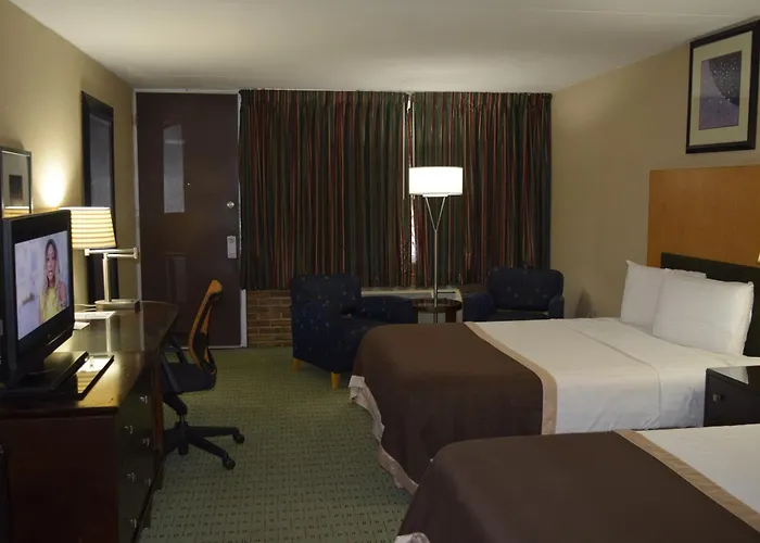 Landmark Inn