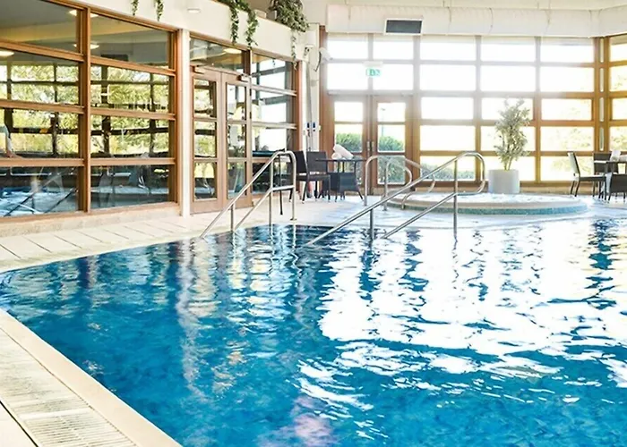 Clarion Cedar Court Wakefield Hotel