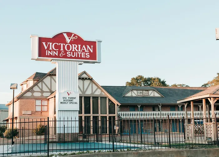 Victorian Inn & Suites