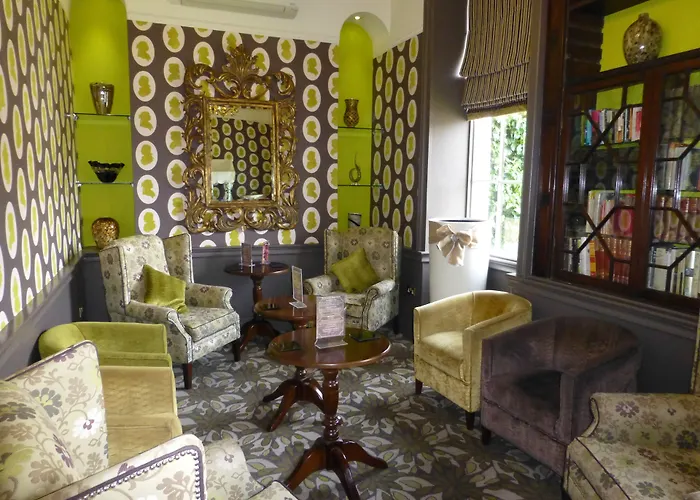 The Riverside House Hotel