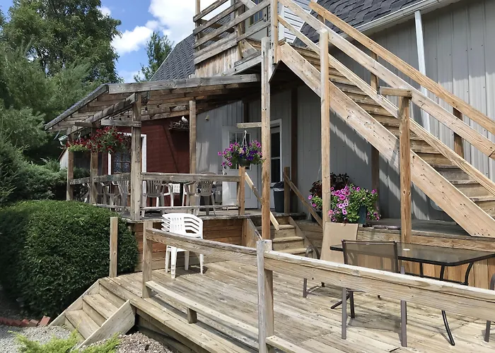 Lake Ontario Motel & Inn