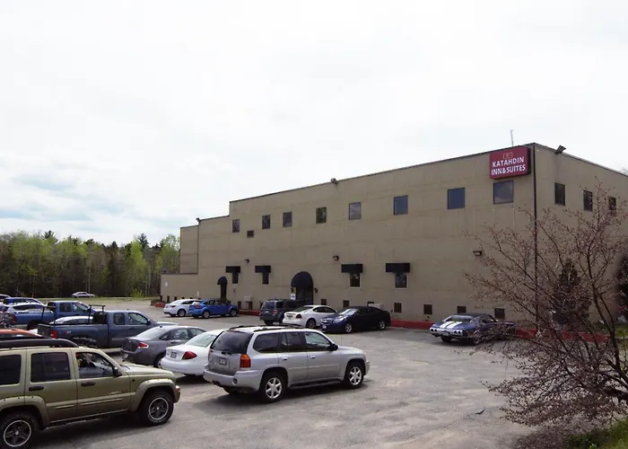 Katahdin Inn & Suites