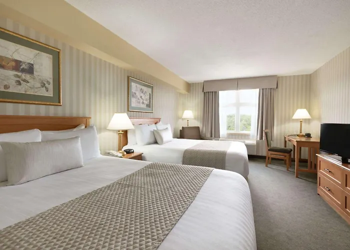 Days Inn By Wyndham Orillia