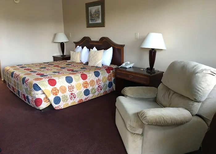 Colonial Inn Camden