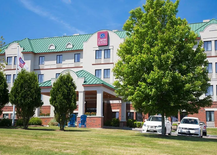 Comfort Suites West Warwick - Providence