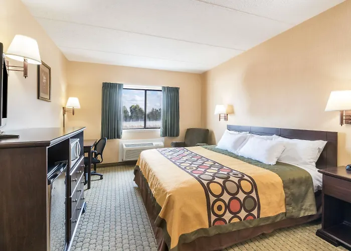 Super 8 by Wyndham Henrietta/Rochester Area