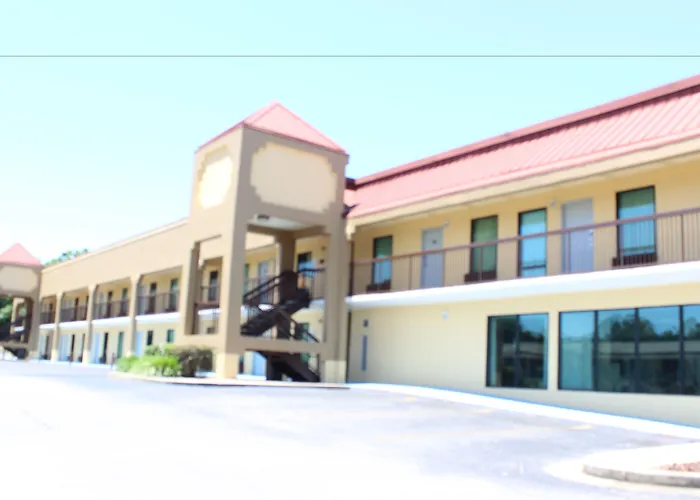 Super 8 By Wyndham Mobile/Tillmans Corner