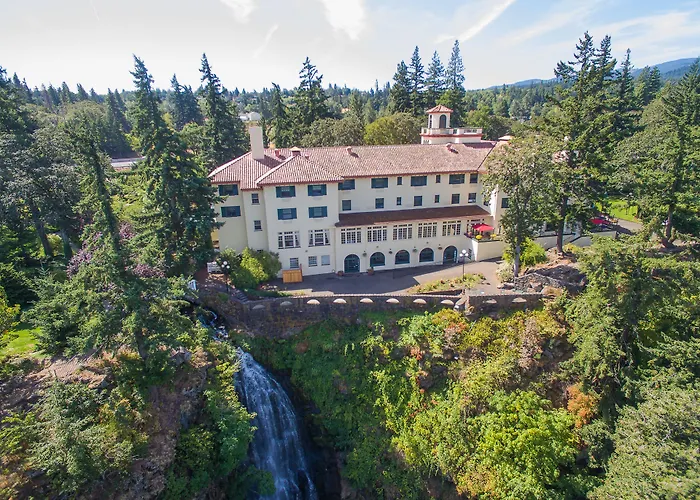Columbia Gorge Hotel & Spa