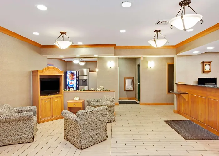 Super 8 By Wyndham South Bend