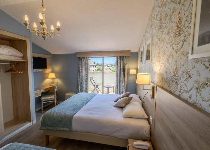 Hotel L'Aragon A 50M De La Cite De Carcassonne