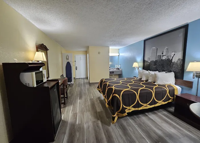 Super 8 By Wyndham Clinton Ok