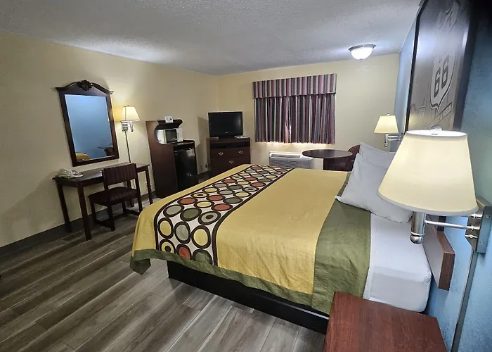 Super 8 By Wyndham Clinton Ok