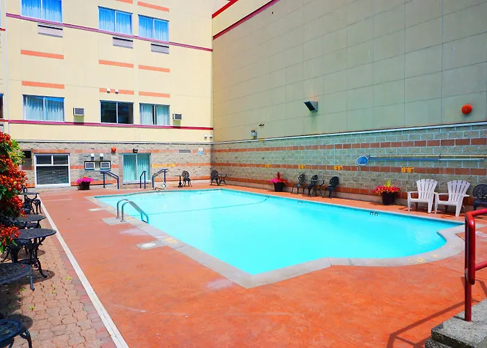 Red Lion Inn And Suites Victoria