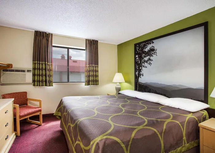Super 8 By Wyndham Salem Va