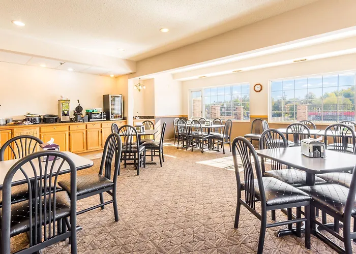 Wamego Inn And Suites