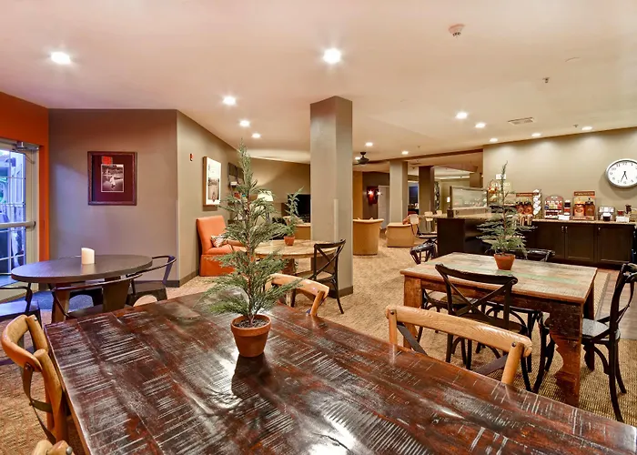 Grandstay Hotel & Suites La Crosse