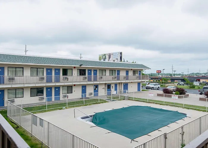 Motel 6 Kansas City, Mo - Airport