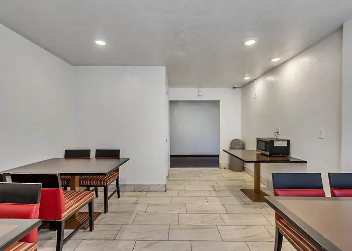 Motel 6 Ogden, Ut- Downtown