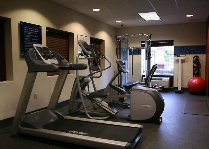 Hampton Inn & Suites By Hilton Manchester Bedford