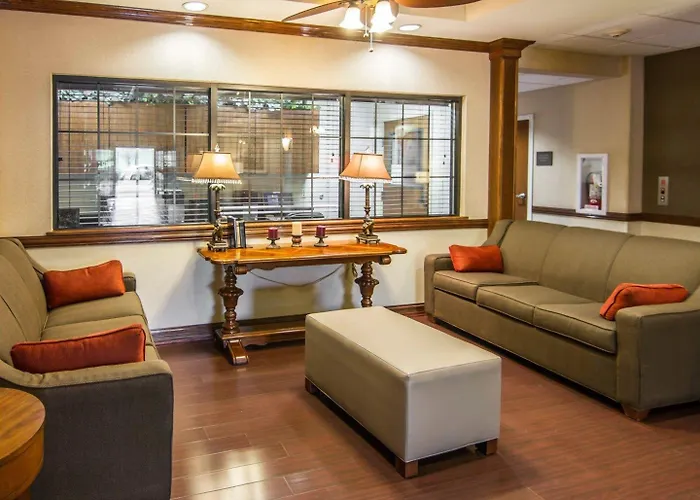 Comfort Suites Marshall