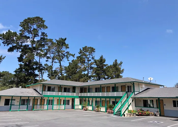 Monterey Pines Inn
