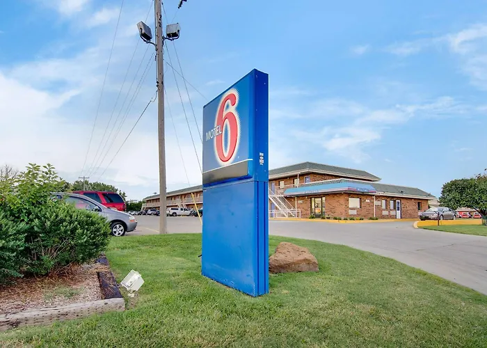 Motel 6-Salina, Ks