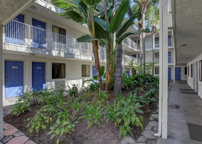 Motel 6-Bellflower, Ca - Los Angeles