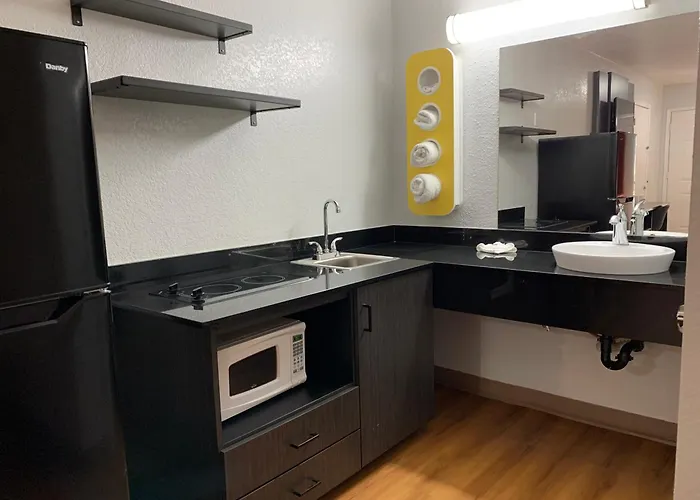 Motel 6-Laredo, Tx - North I-35