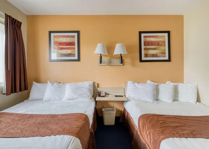 Days Inn By Wyndham New Philadelphia