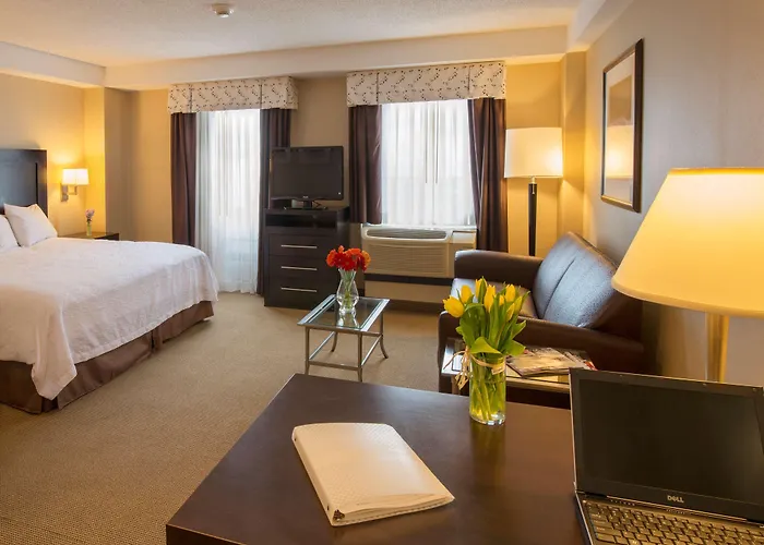 Hampton Inn & Suites Boston Crosstown Center