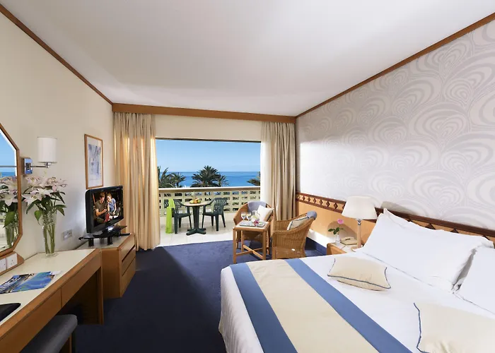 Constantinou Bros Athena Beach Hotel